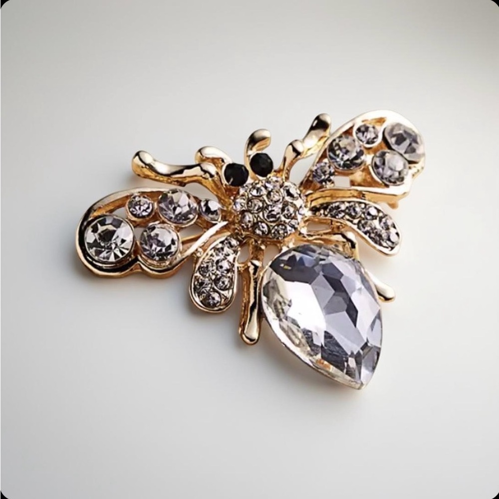 Honey‎ Bee Gold Tone Rhinestone Crystal Insect Brooch